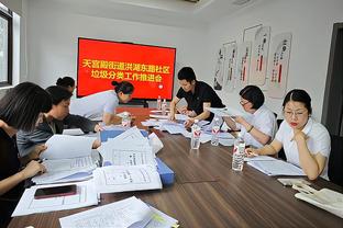 球队三分43投23中！斯波：这些都是好机会 不管进不进都是正确的